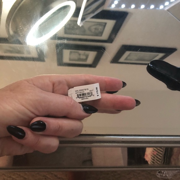 🌸NWT Michael Kors padlock ring Gawjus - Picture 3 of 4